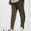 Adidas Originals Herren Jogginghose Training Essentials Base 3 Stripe In Olive