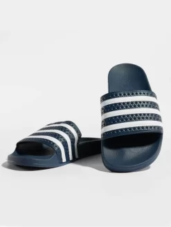 Adidas Originals Sandalen Adiletten In Blau