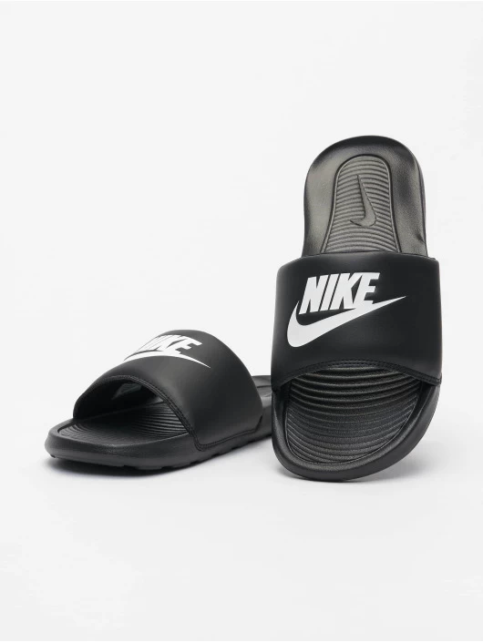 Nike Herren Sandalen Victori One Slide In Schwarz 1 Nike Herren Sandalen Victori One Slide In Schwarz