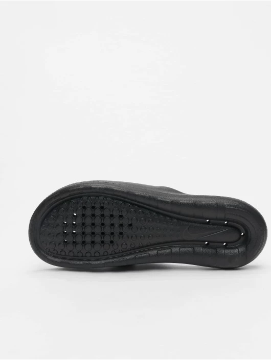 Nike Herren Sandalen Victori One Shower Slide In Schwarz 2 Nike Herren Sandalen Victori One Shower Slide In Schwarz – Bild 2