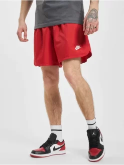 Nike Herren Shorts Woven Land Flow In Rot