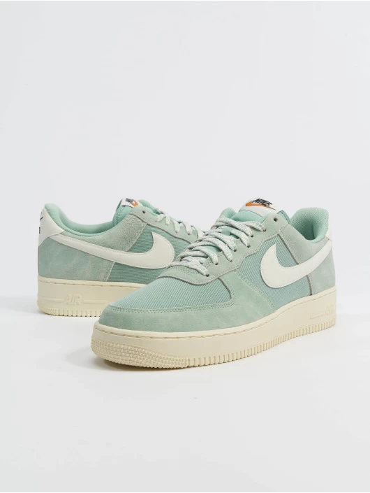 Nike Herren Sneaker Air Force 1 '07 LV8 "Enamel Green" In Grün 1 Nike Herren Sneaker Air Force 1 '07 LV8 "Enamel Green" In Grün