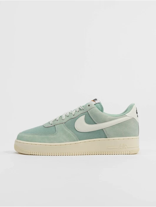 Nike Herren Sneaker Air Force 1 '07 LV8 "Enamel Green" In Grün 2 Nike Herren Sneaker Air Force 1 '07 LV8 "Enamel Green" In Grün – Bild 2