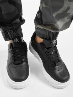 Nike Sneaker Af1 Pixel In Schwarz