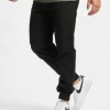Southpole Herren Chino Twill In Schwarz