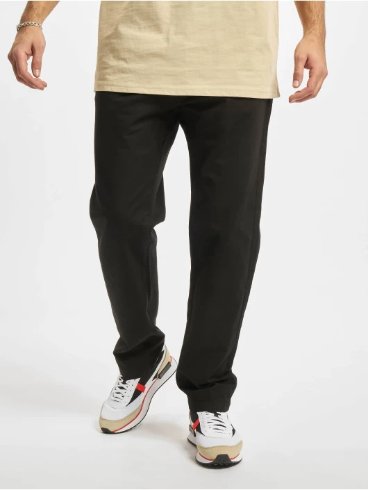 URBAN CLASSICS Herren Chino Straight Leg In Schwarz 1 URBAN CLASSICS Herren Chino Straight Leg In Schwarz