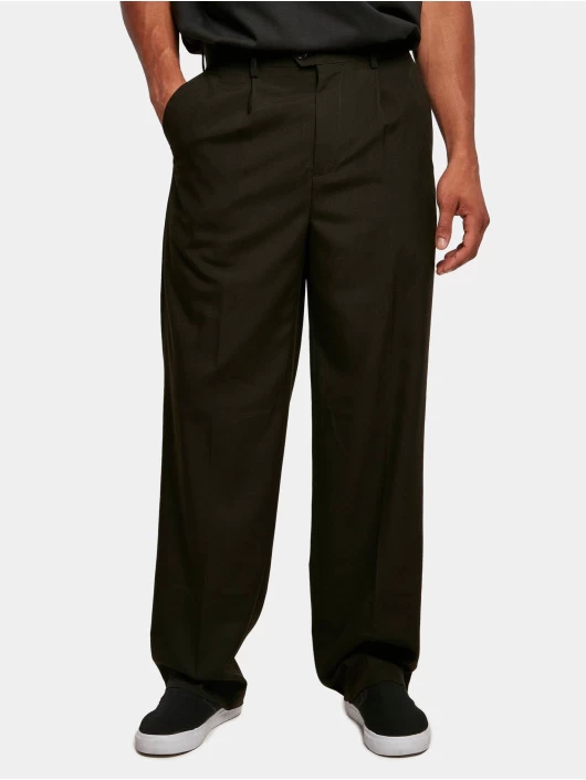 URBAN CLASSICS Herren Chino Straight Pleat-Front In Schwarz 1 URBAN CLASSICS Herren Chino Straight Pleat-Front In Schwarz