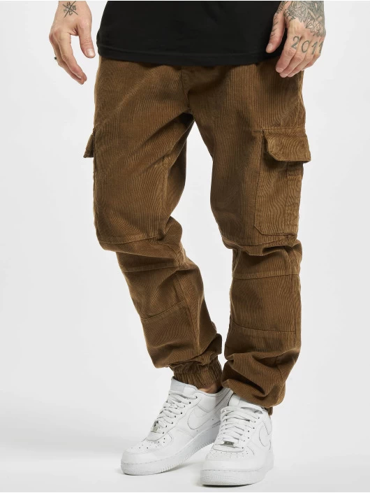 URBAN CLASSICS Herren Jogginghose Corduroy Cargo In Braun 1 URBAN CLASSICS Herren Jogginghose Corduroy Cargo In Braun
