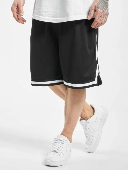URBAN CLASSICS Herren Shorts Stripes Mesh In Schwarz 1 URBAN CLASSICS Herren Shorts Stripes Mesh In Schwarz