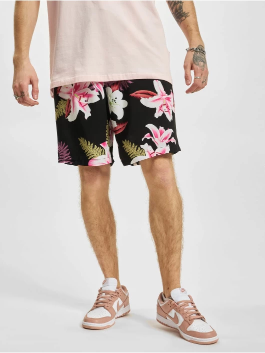 URBAN CLASSICS Herren Shorts Viscose Aop Resort In Schwarz 1 URBAN CLASSICS Herren Shorts Viscose Aop Resort In Schwarz