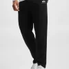 Vans Herren Chino Range Baggy Tapered Elastic Waist In Schwarz